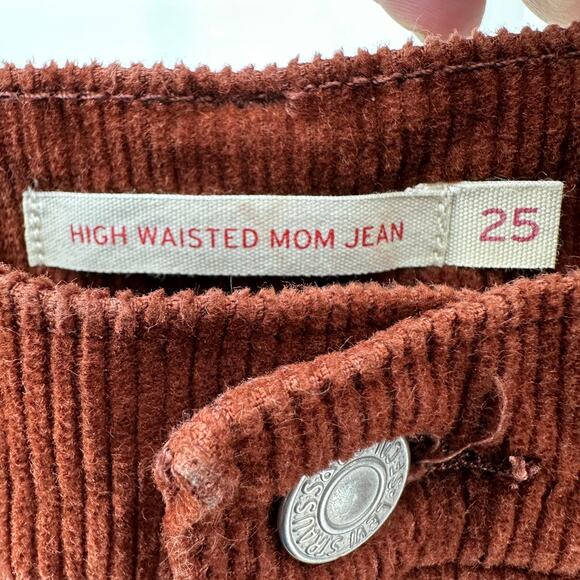 Levi's High Waisted Mom Jeans WMNS 25 Burnt Orange Tapered Leg Corduroy Zip Fly - Picture 5 of 12